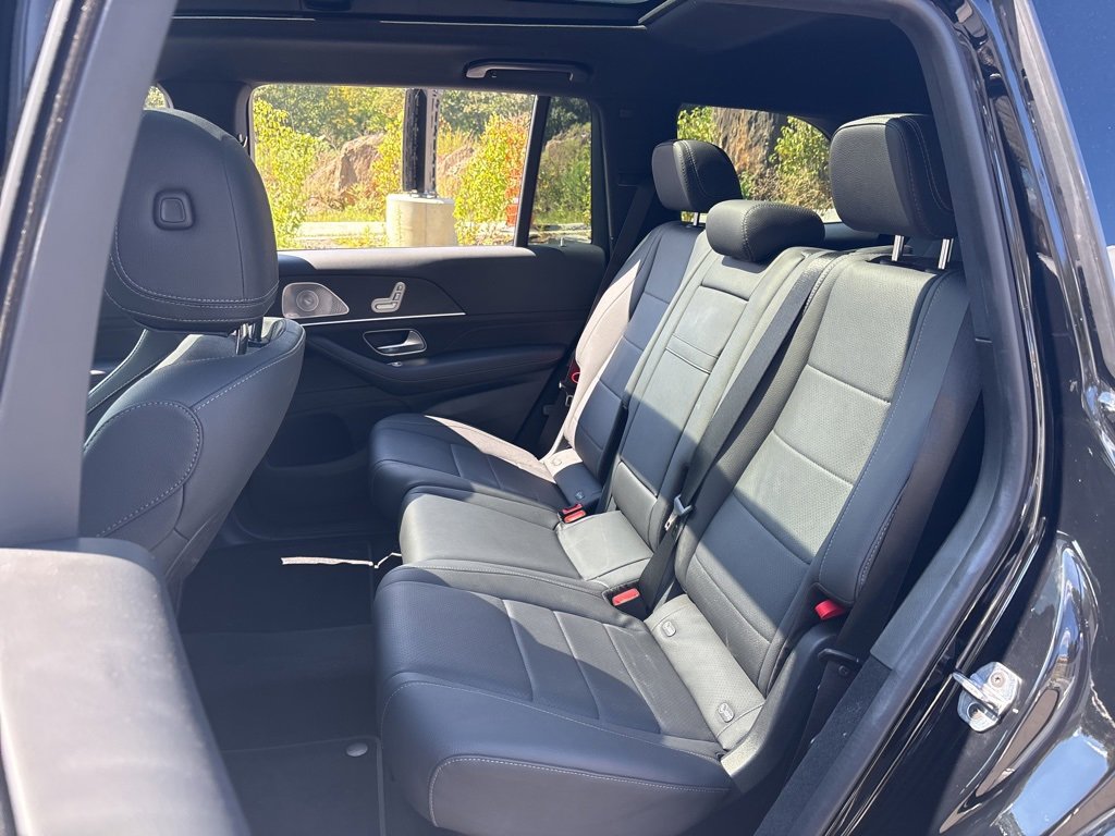 Used 2025 Mercedes-Benz GLS 450 4MATIC image 13