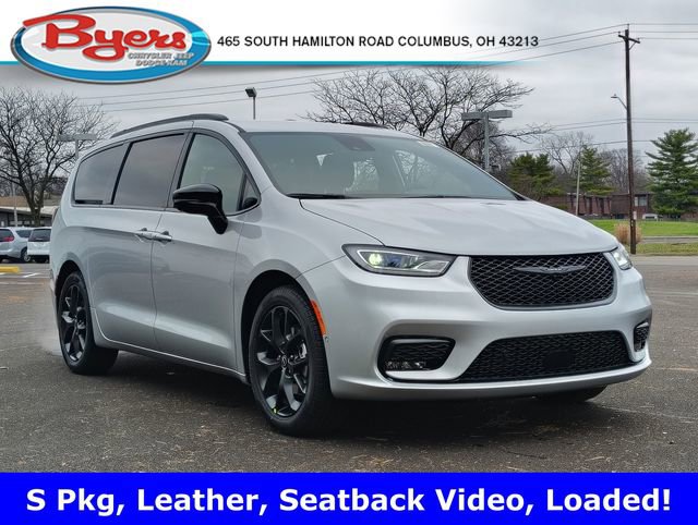 New 2026 Chrysler Pacifica Select image 1