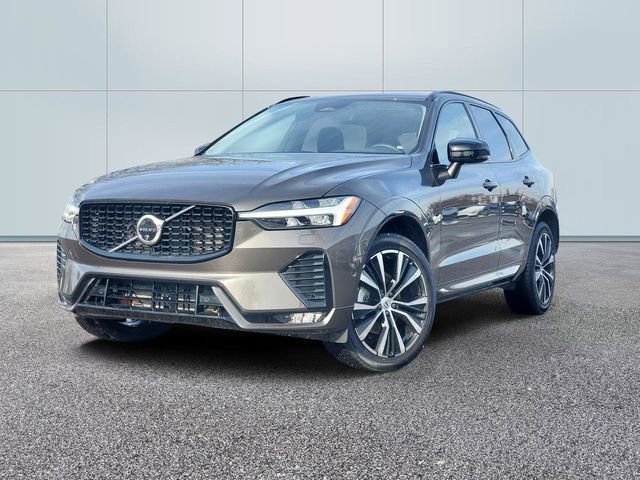 Certified 2025 Volvo XC60 B5 Plus image 1
