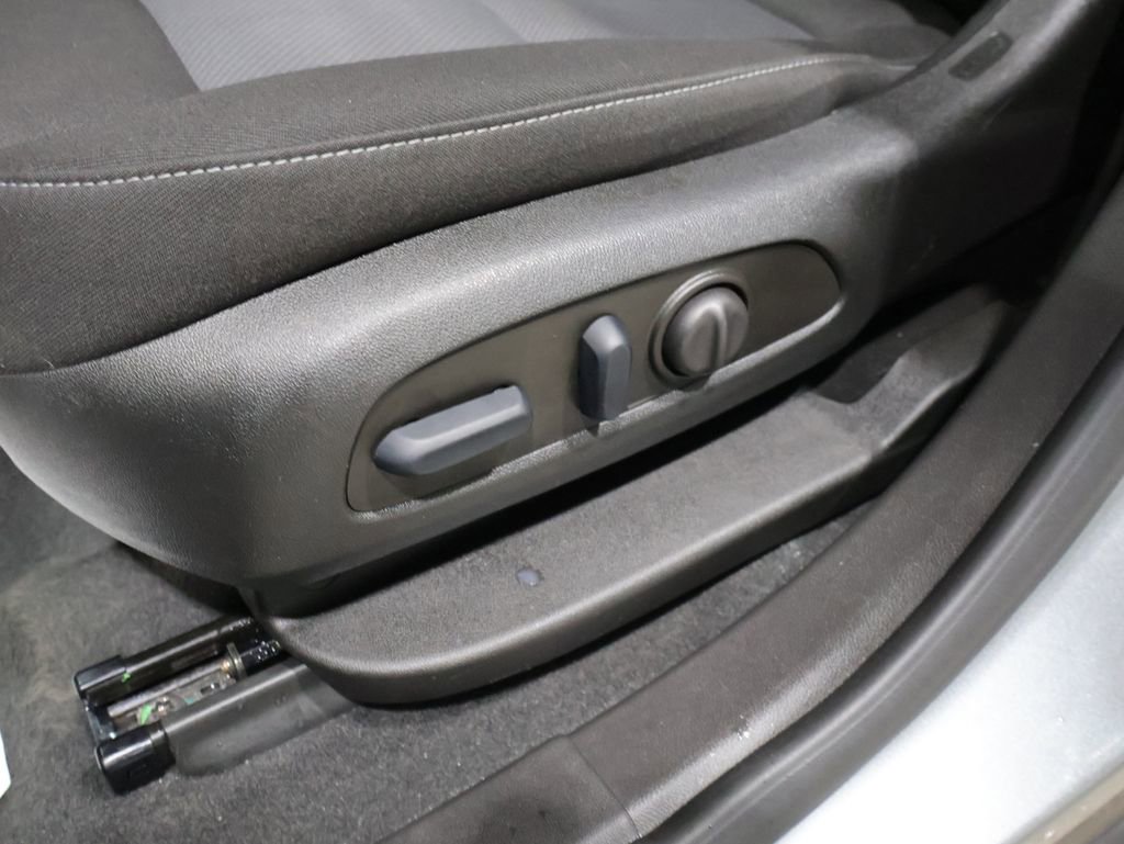 Used 2023 Chevrolet Blazer LT image 12