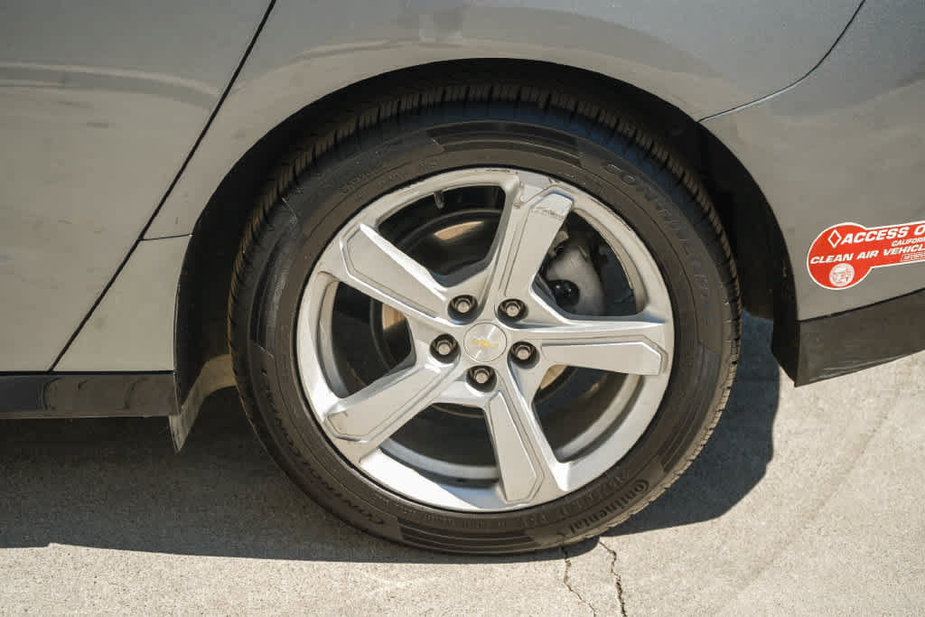 Used 2018 Chevrolet Volt LT FWD image 10