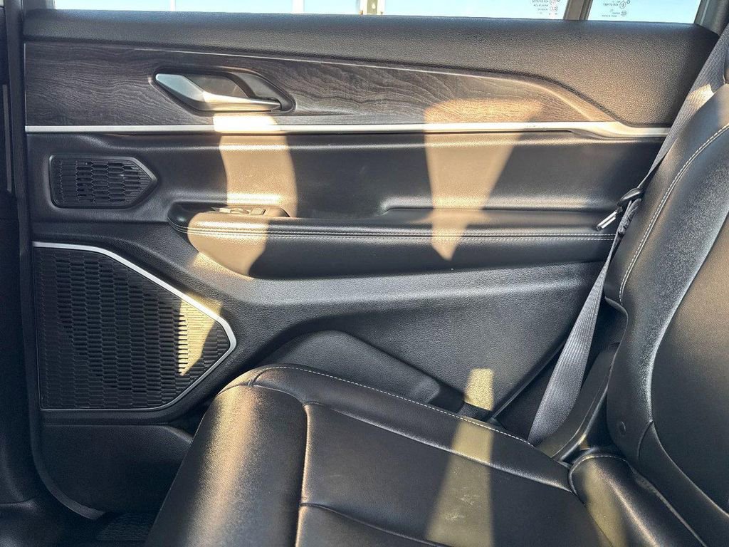 Used 2021 Jeep Grand Cherokee L Limited w/ Trailer Tow Group (B) image 11