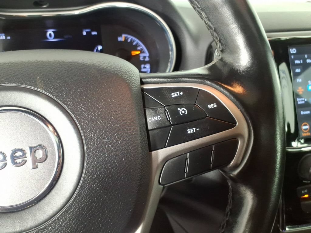 Used 2020 Jeep Grand Cherokee Limited AWD/4WD image 18
