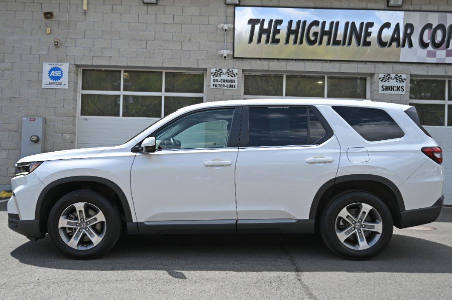Used 2025 Honda Pilot EX-L image 2