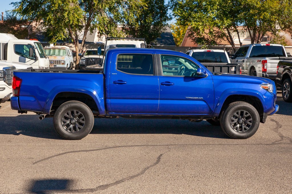 Used 2023 Toyota Tacoma SR5 w/ Technology Package image 4