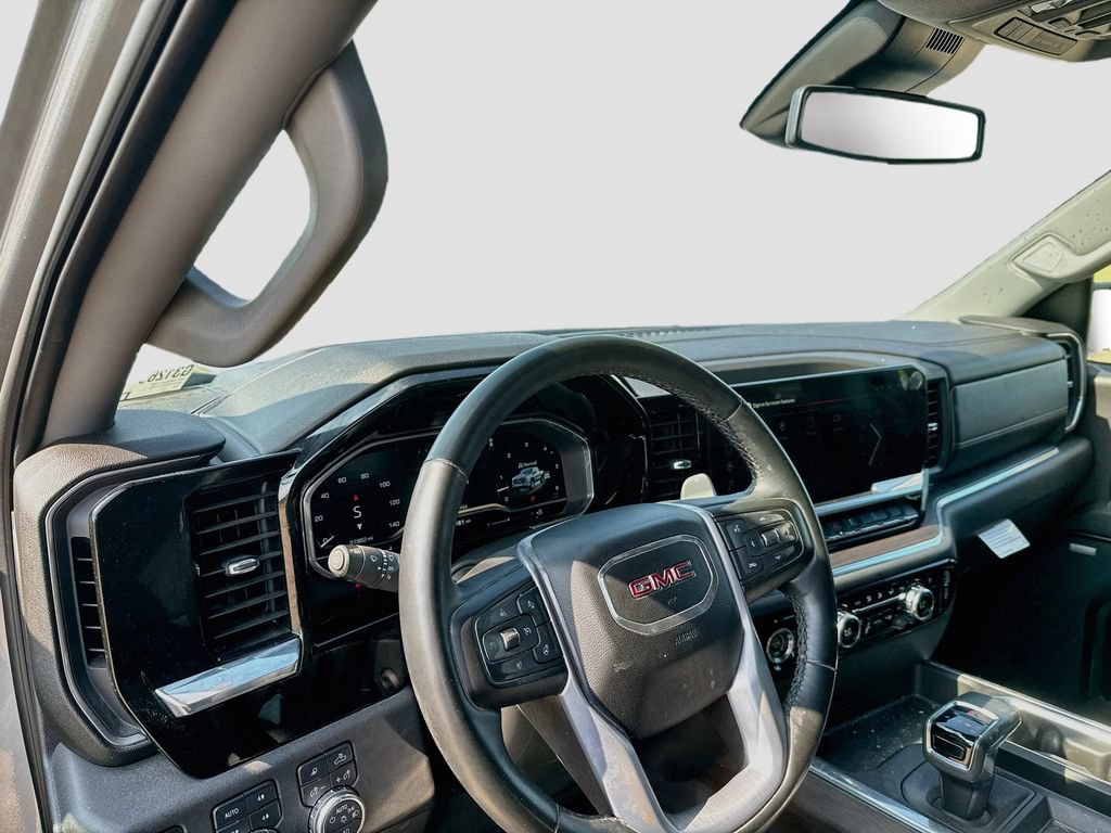 Used 2023 GMC Sierra 1500 SLT AWD/4WD image 12