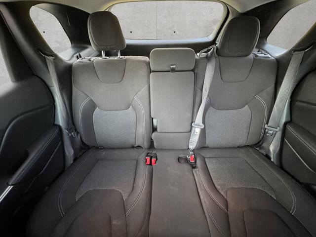 Used 2020 Jeep Cherokee Latitude FWD image 22