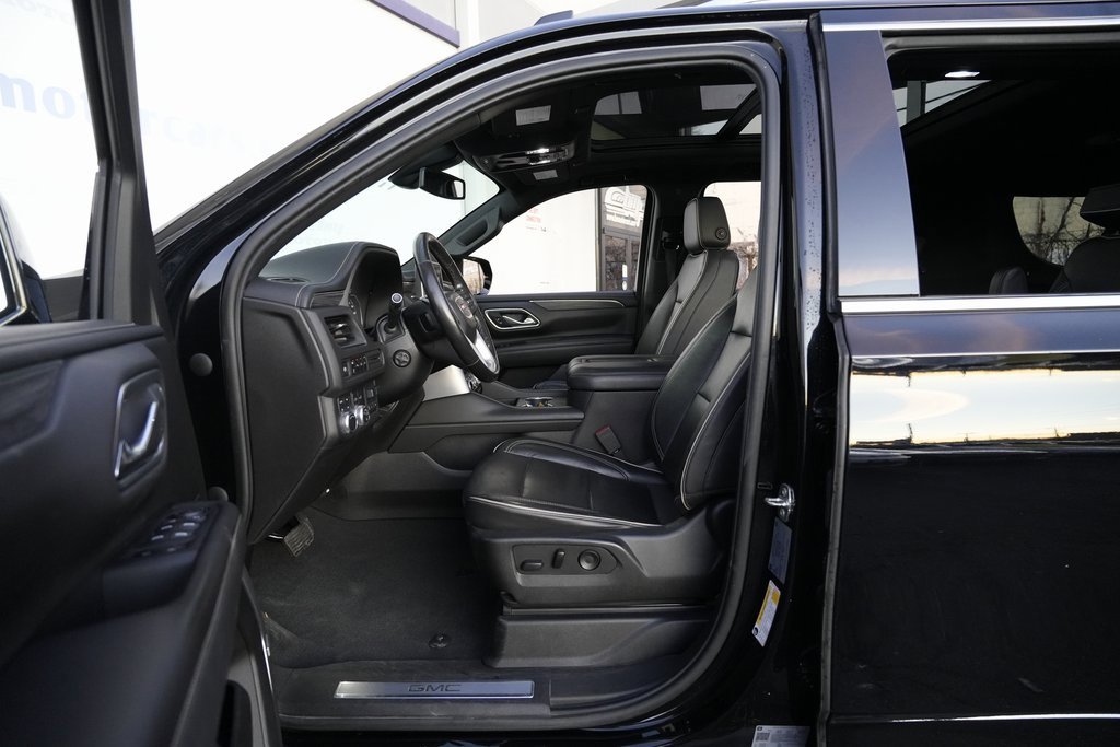 Used 2021 GMC Yukon XL SLT w/ SLT Luxury Plus Package image 18