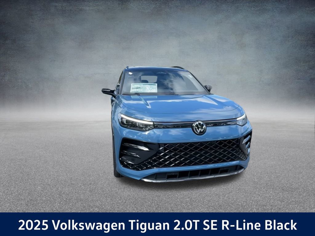 New 2025 Volkswagen Tiguan SE R-Line image 4