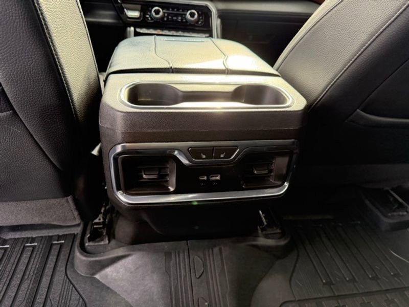 Used 2024 GMC Sierra 3500 Denali w/ Denali Reserve Package image 21