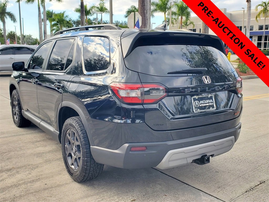 Used 2023 Honda Pilot TrailSport image 5