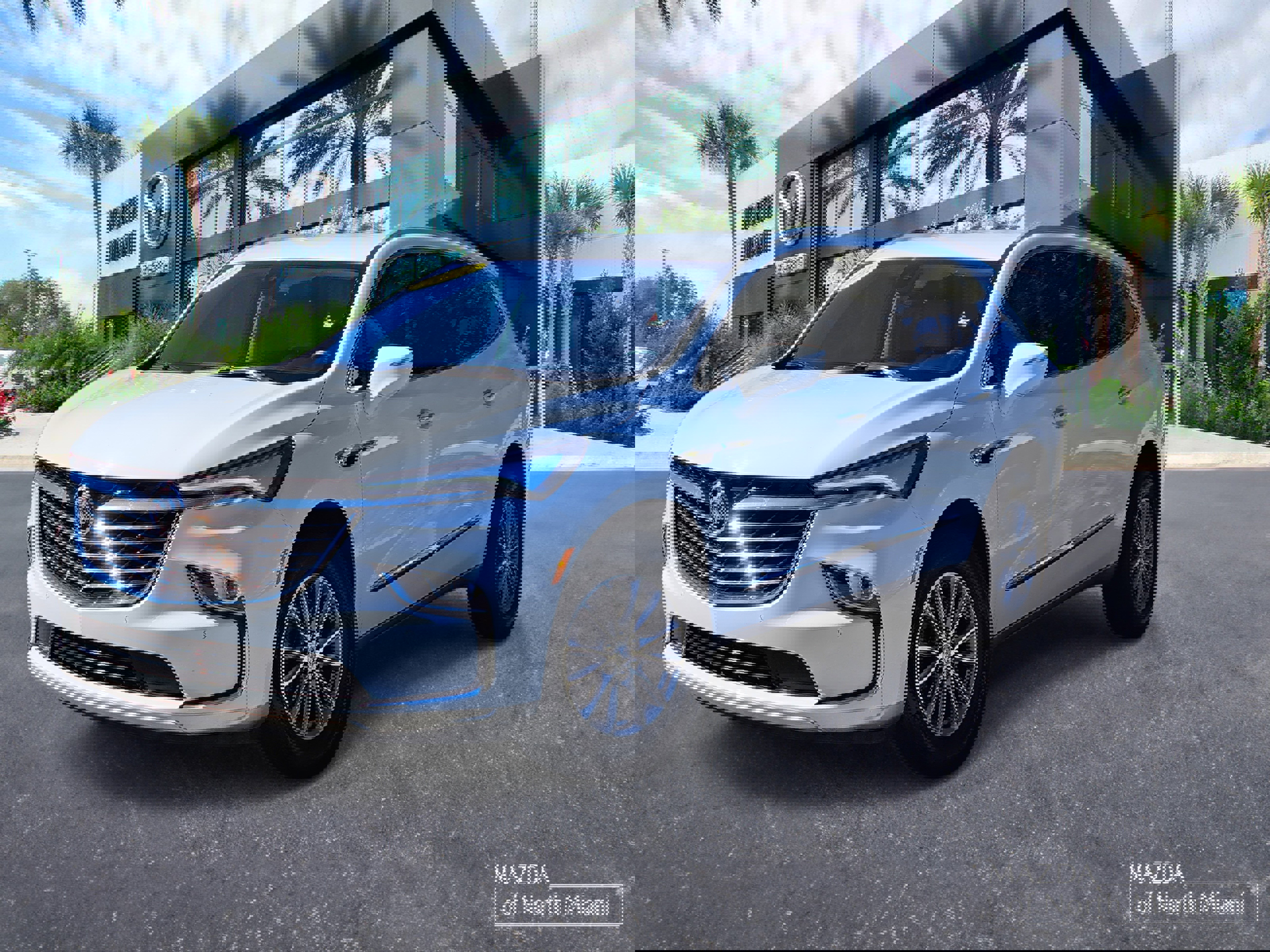 Used 2024 Buick Enclave Essence w/ Technology Package image 1