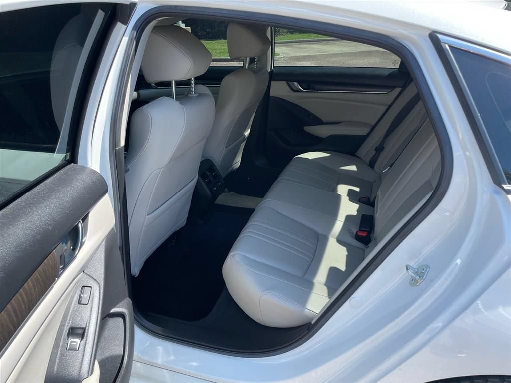 Used 2021 Honda Accord Touring image 8