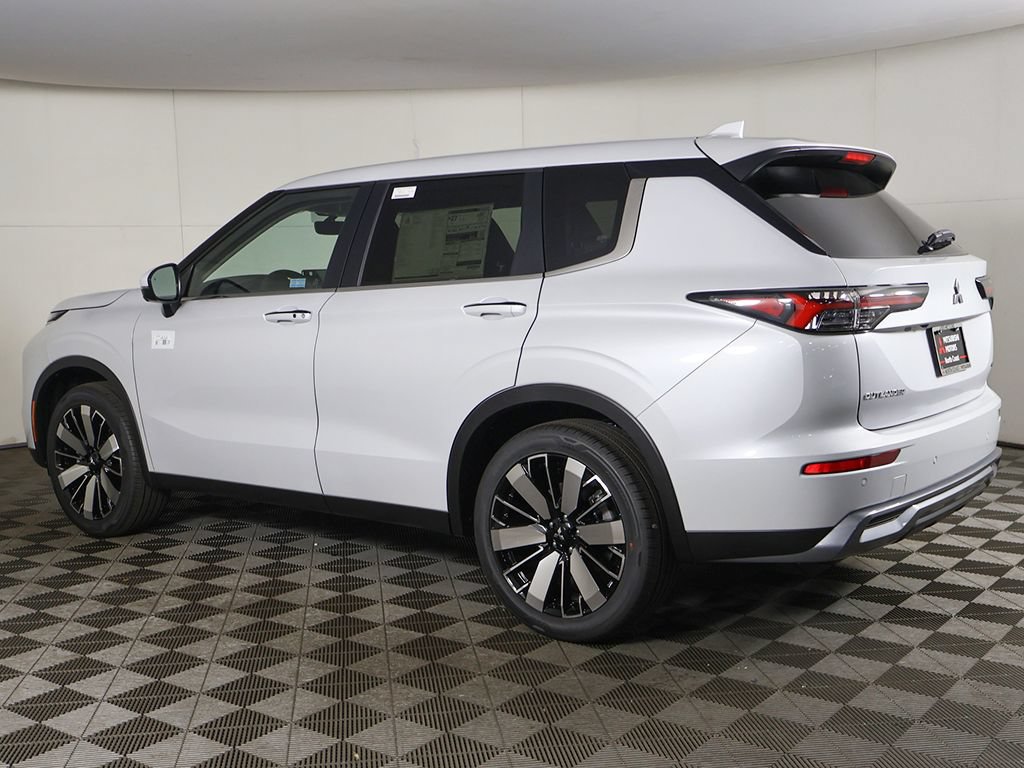 New 2026 Mitsubishi Outlander SE AWD/4WD image 11