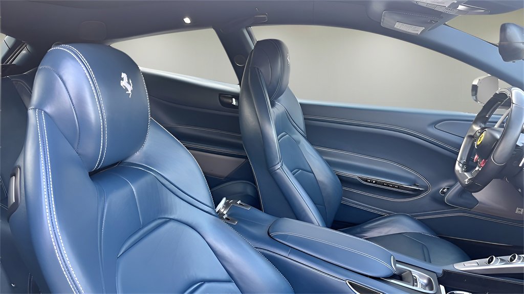 Used 2017 Ferrari GTC4Lusso image 9