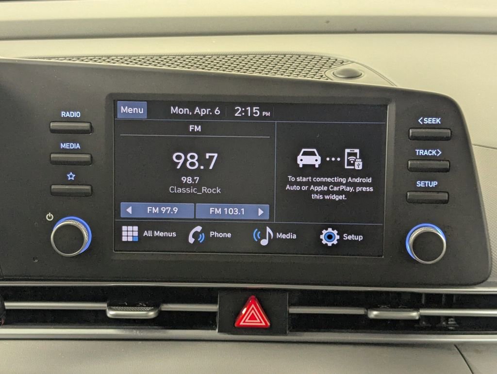 Used 2025 Hyundai Elantra SE image 20