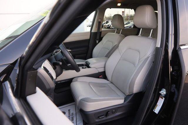 Used 2024 Nissan Pathfinder SL image 9