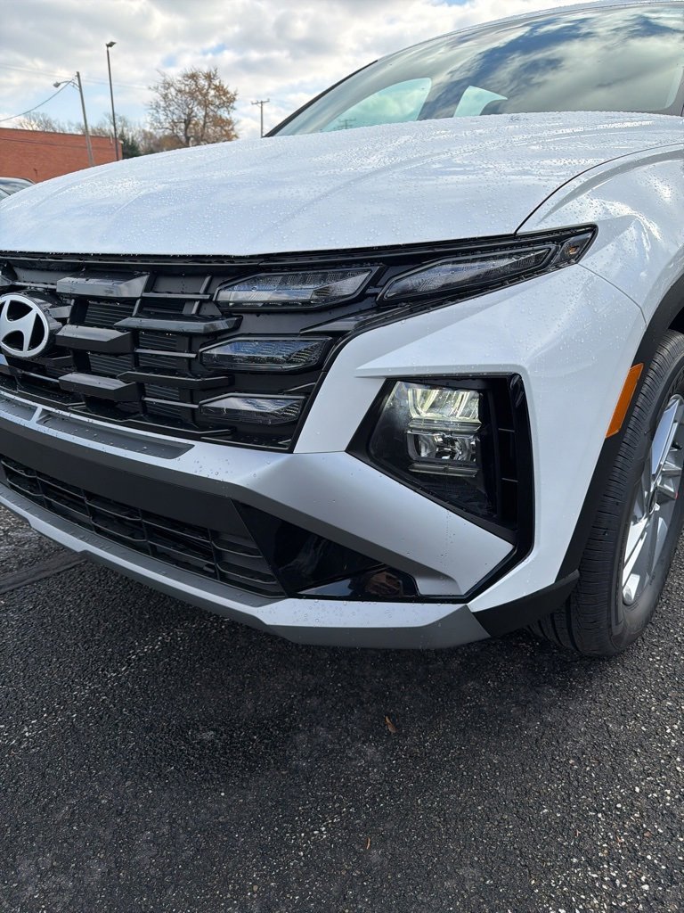 New 2026 Hyundai Tucson SE image 9