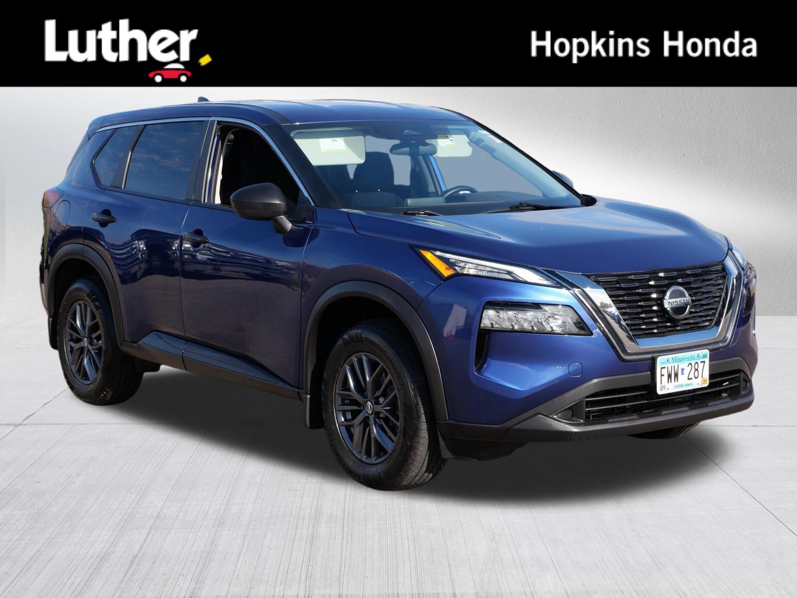 Used 2021 Nissan Rogue S AWD/4WD image 1