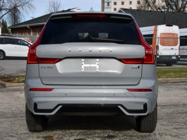 Certified 2025 Volvo XC60 B5 Plus image 6