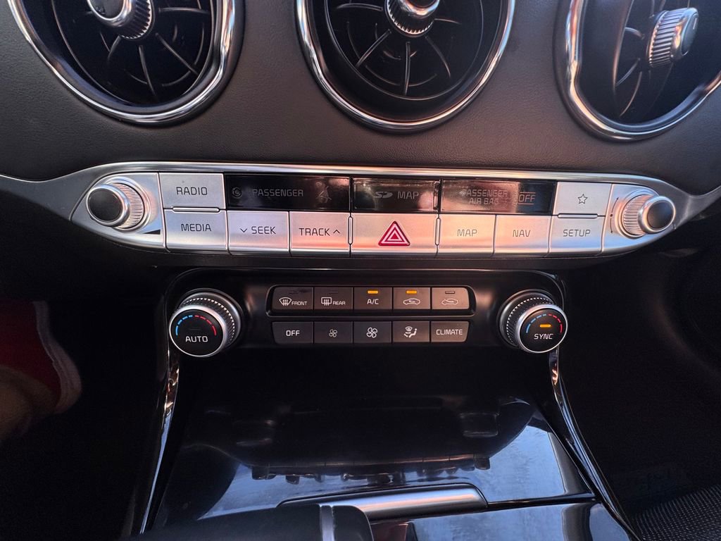 Used 2019 Kia Stinger Premium image 22