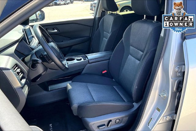 Used 2025 Nissan Rogue SV AWD/4WD image 24