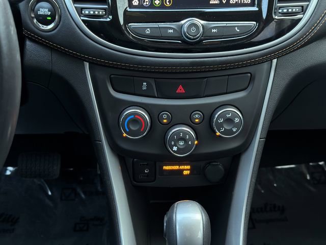 Used 2022 Chevrolet Trax LT w/ LT Convenience Package image 20