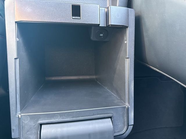 Used 2025 Ford Explorer ST-Line image 34