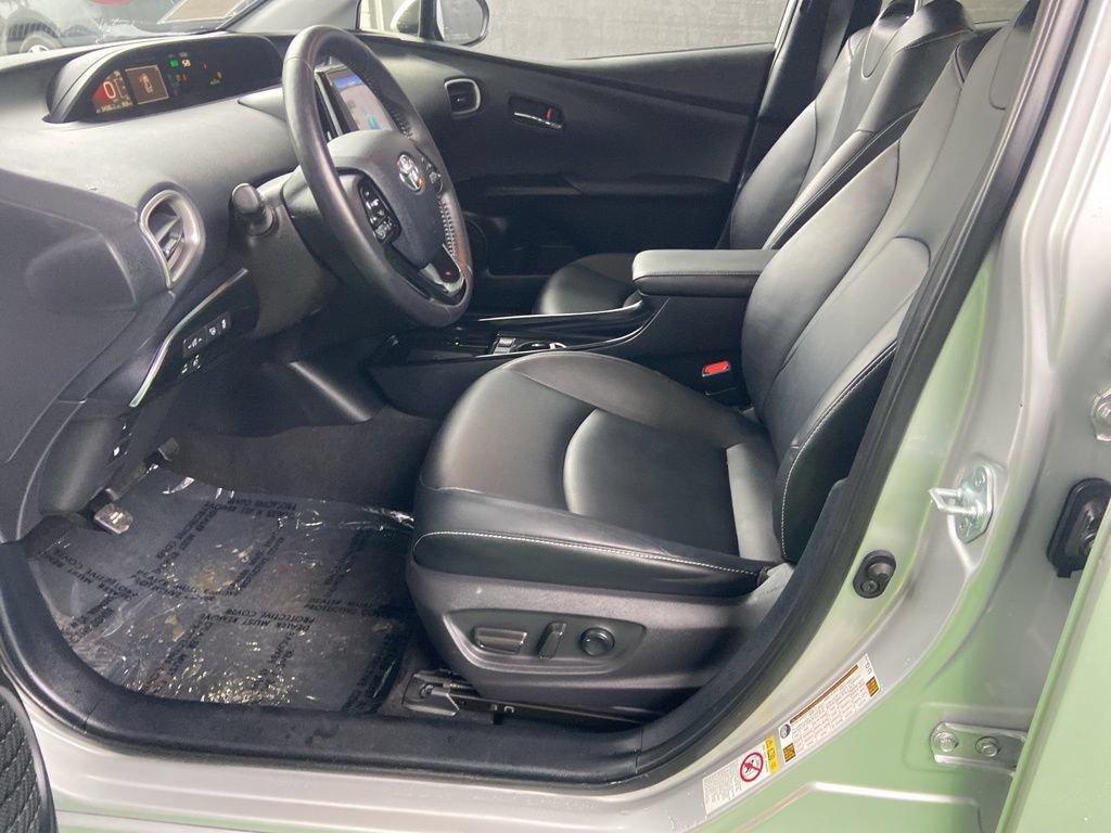 Used 2022 Toyota Prius Prime Limited FWD image 32