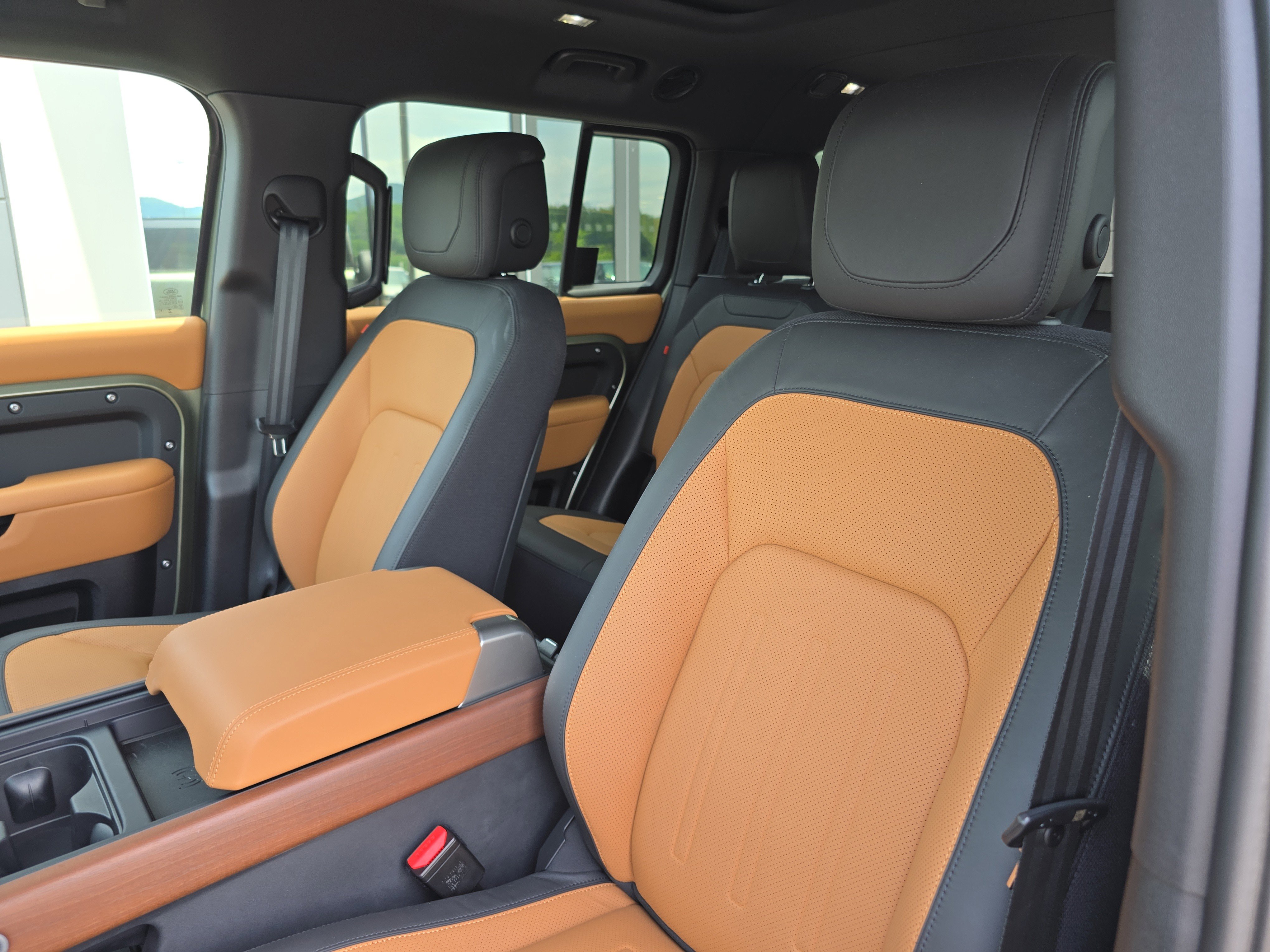 Certified 2024 Land Rover Defender 130 X AWD/4WD image 20