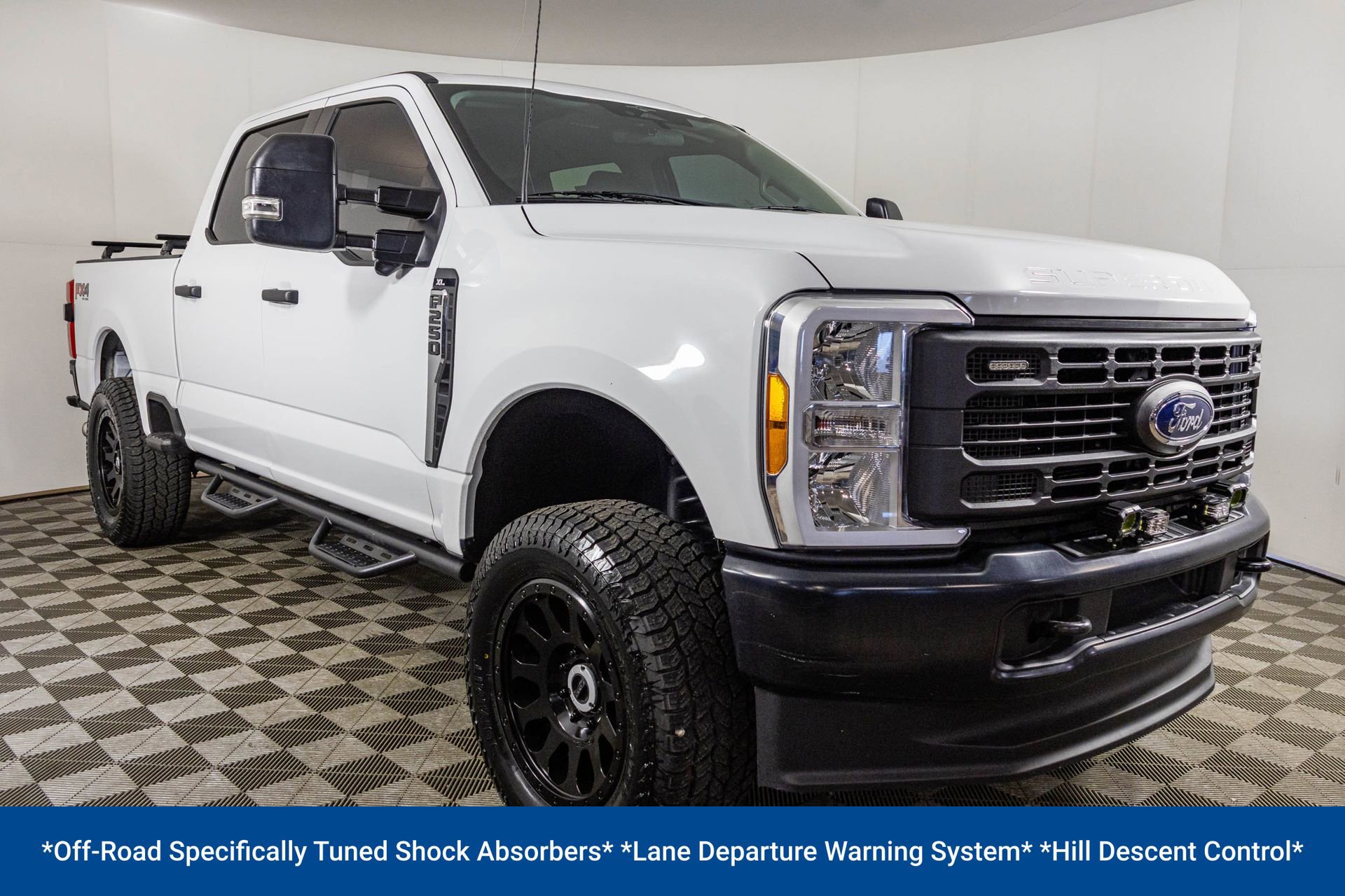 Used 2023 Ford F250 XL w/ 360-Degree Camera Package image 11