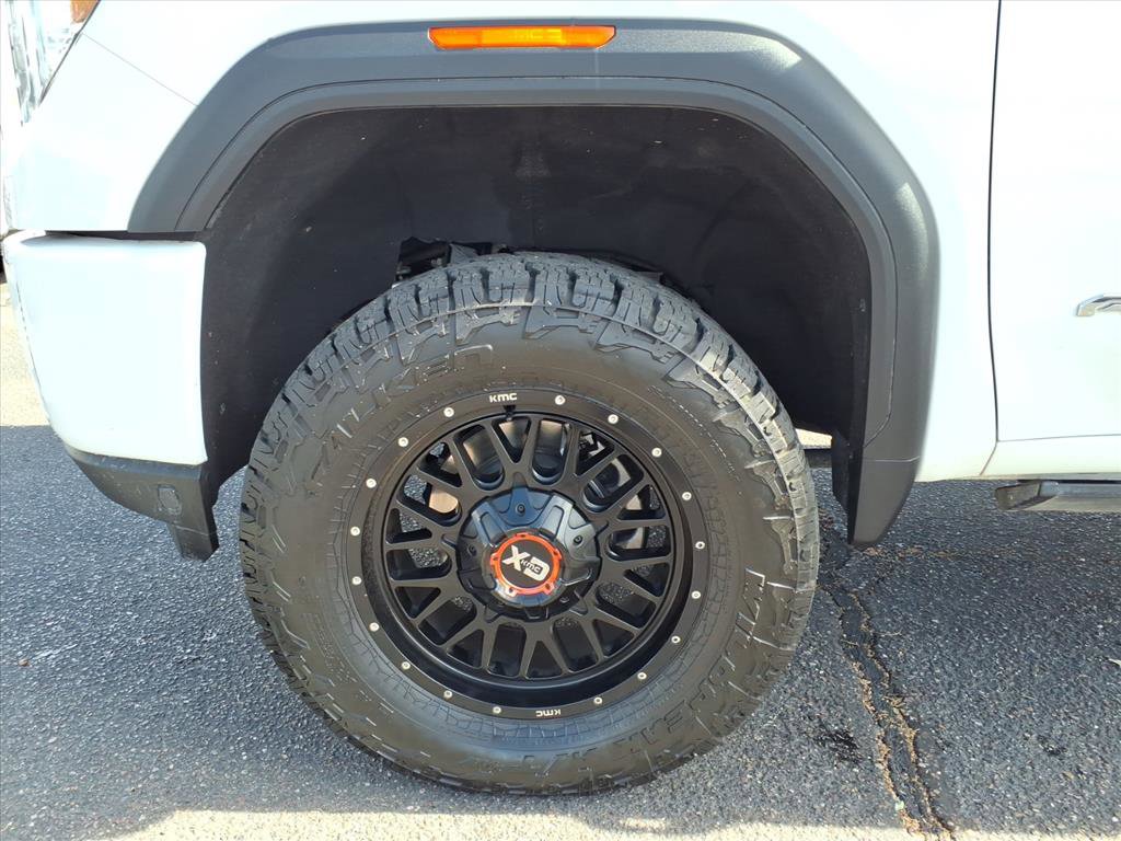 Used 2020 GMC Sierra 3500 AT4 w/ AT4 Premium Package image 9
