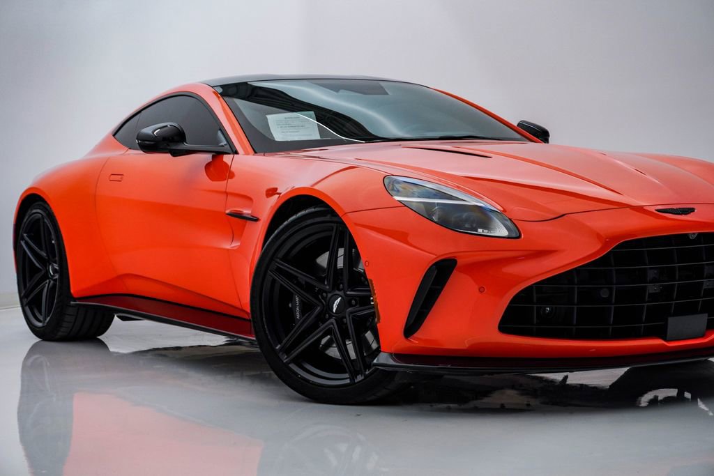 Used 2025 Aston Martin V8 Vantage Coupe video 2