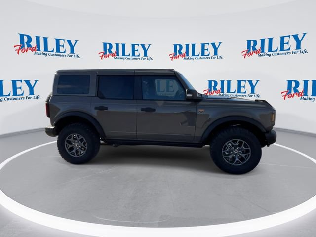New 2025 Ford Bronco Badlands image 9
