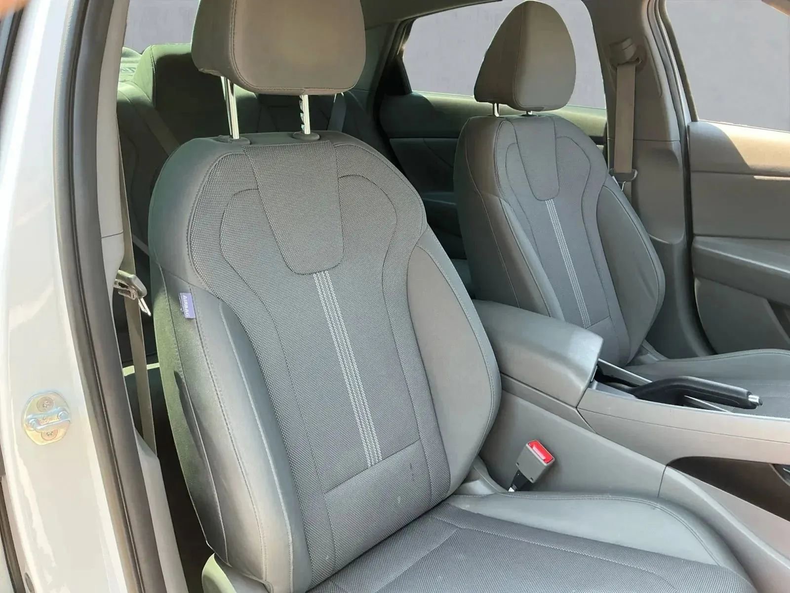 Used 2022 Hyundai Elantra SE image 20