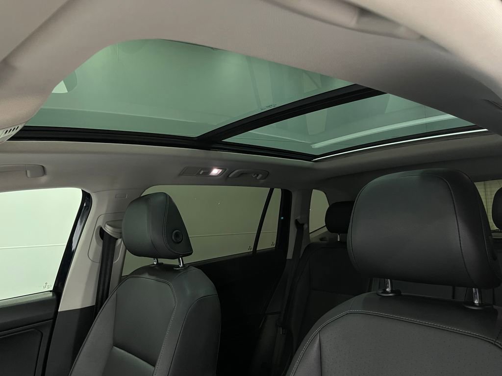Used 2019 Volkswagen Tiguan SEL image 12