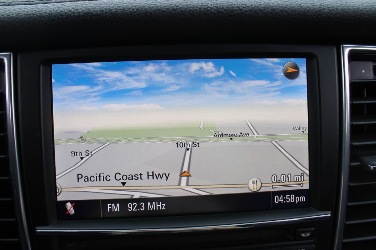 Used 2012 Porsche Panamera image 32
