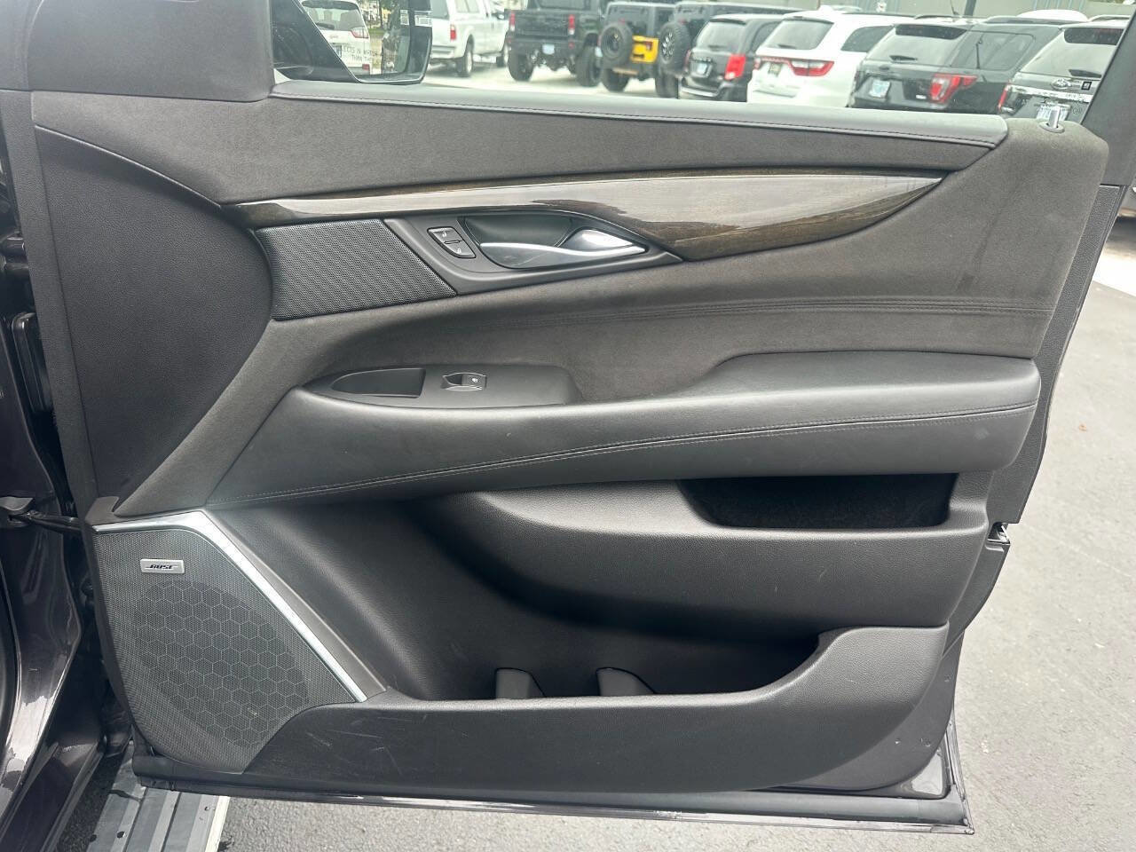 Used 2017 Cadillac Escalade ESV Platinum image 26