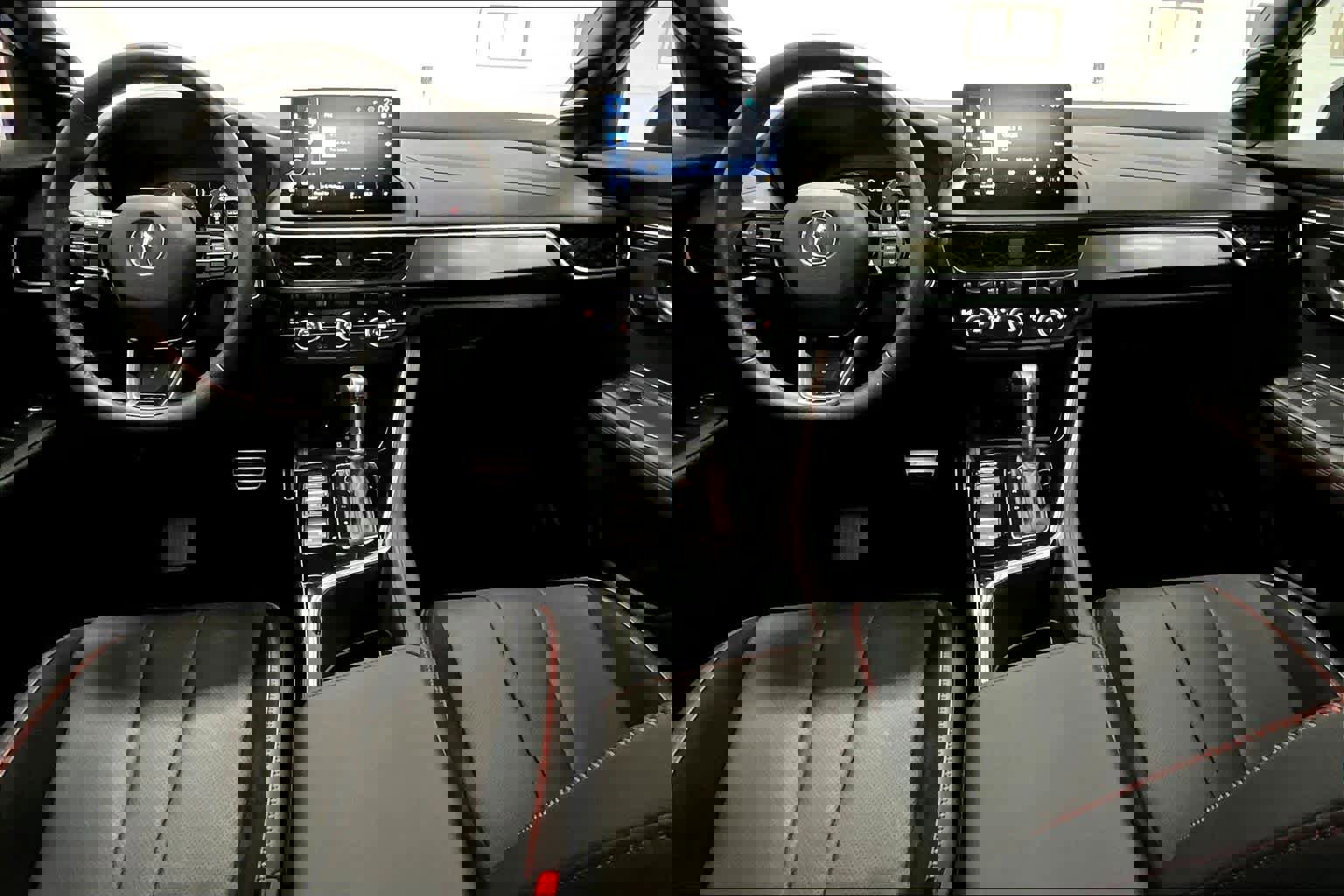 Certified 2025 Acura ADX A-Spec image 9