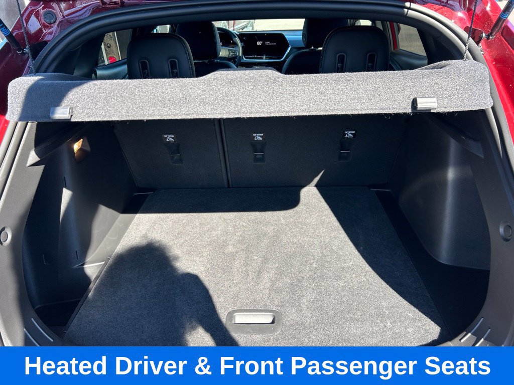 Used 2024 Chevrolet Trax RS w/ Sunroof Package FWD image 23