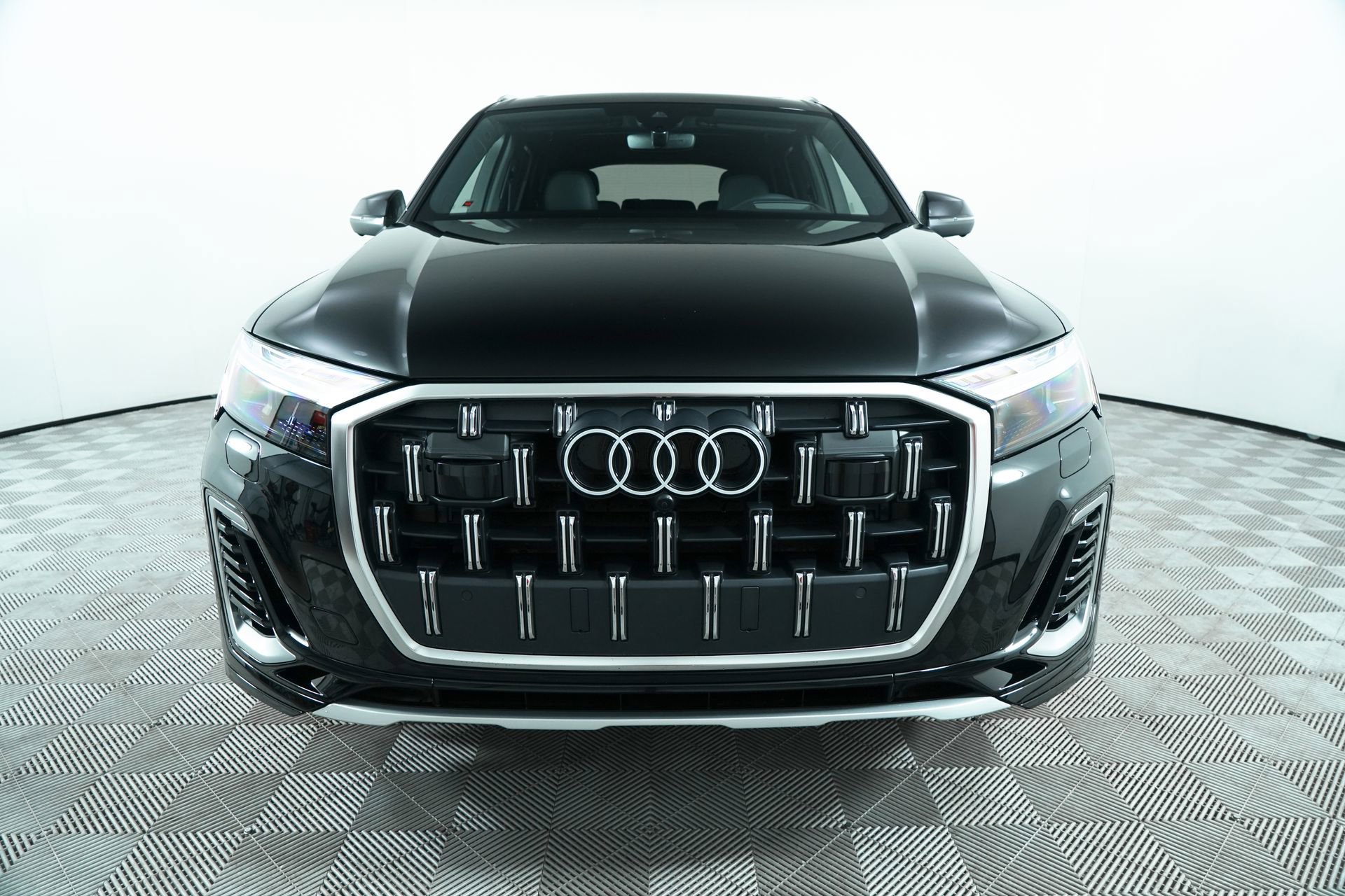 New 2025 Audi Q7 3.0T Prestige image 2
