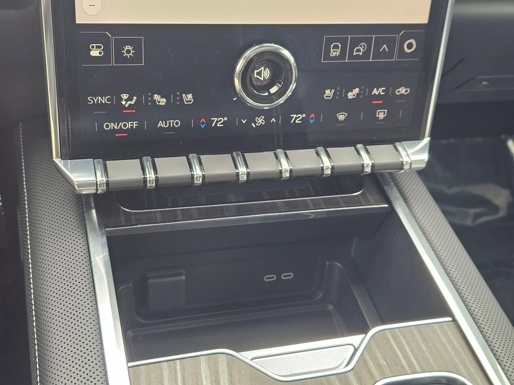 Used 2025 GMC Sierra EV Denali AWD/4WD image 32