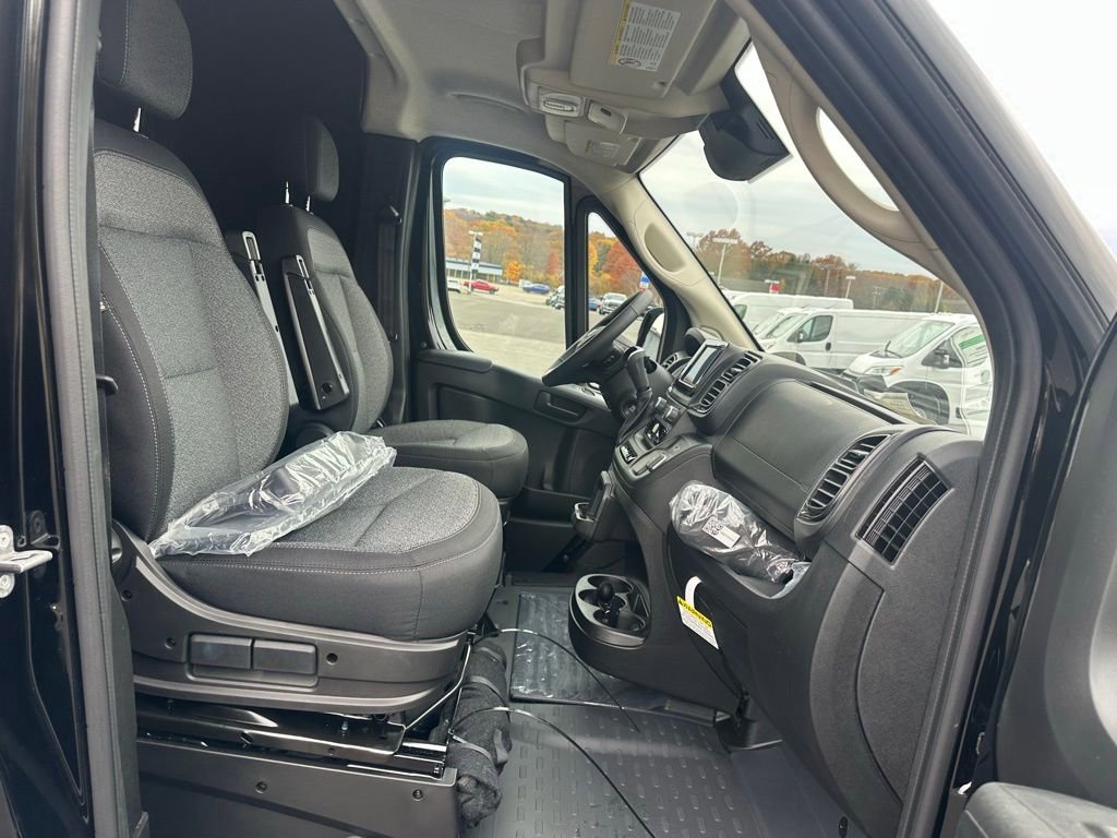 New 2026 RAM ProMaster 2500 w/ Cold Weather Group image 17