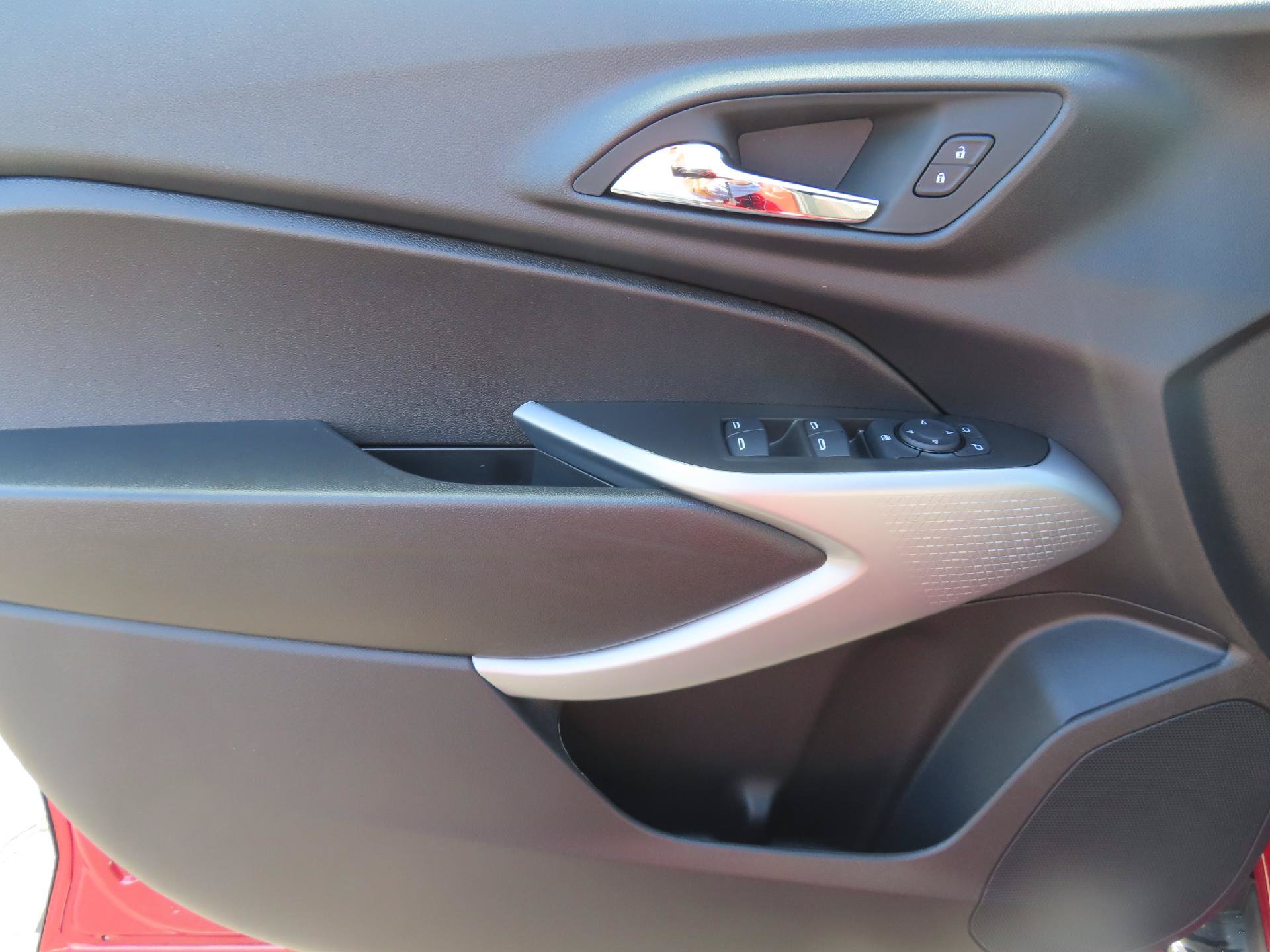New 2026 Chevrolet Trax RS w/ Driver Confidence Package FWD image 11