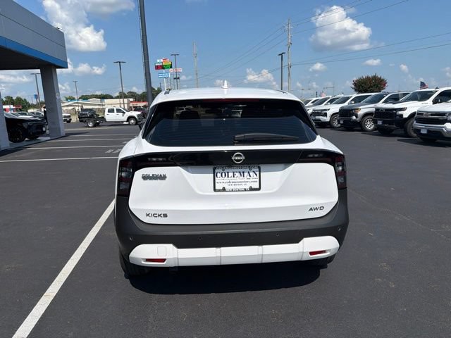 Used 2025 Nissan Kicks S AWD/4WD image 23