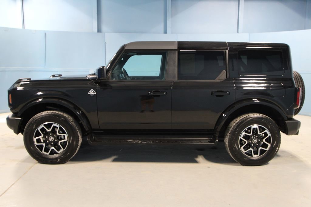 Used 2025 Ford Bronco Outer Banks image 25