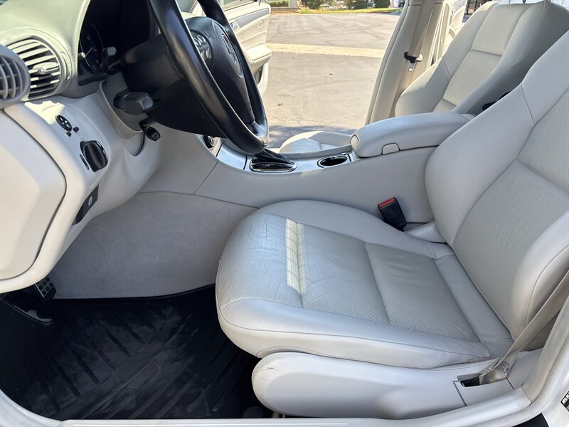 Used 2006 Mercedes-Benz C 350 Sedan image 25