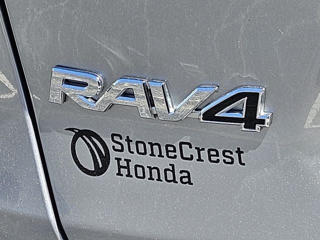 Used 2025 Toyota RAV4 XLE AWD/4WD image 37