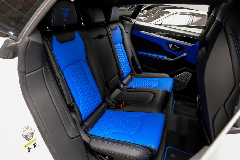 Used 2019 Lamborghini Urus AWD/4WD image 36