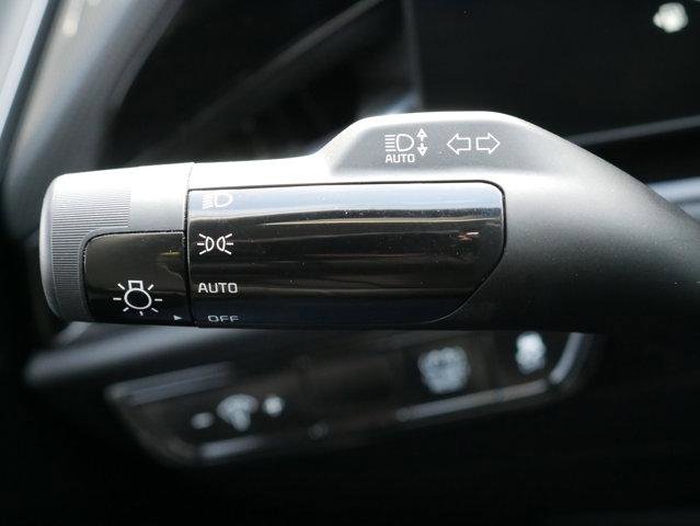 Used 2023 Kia Niro EX image 27